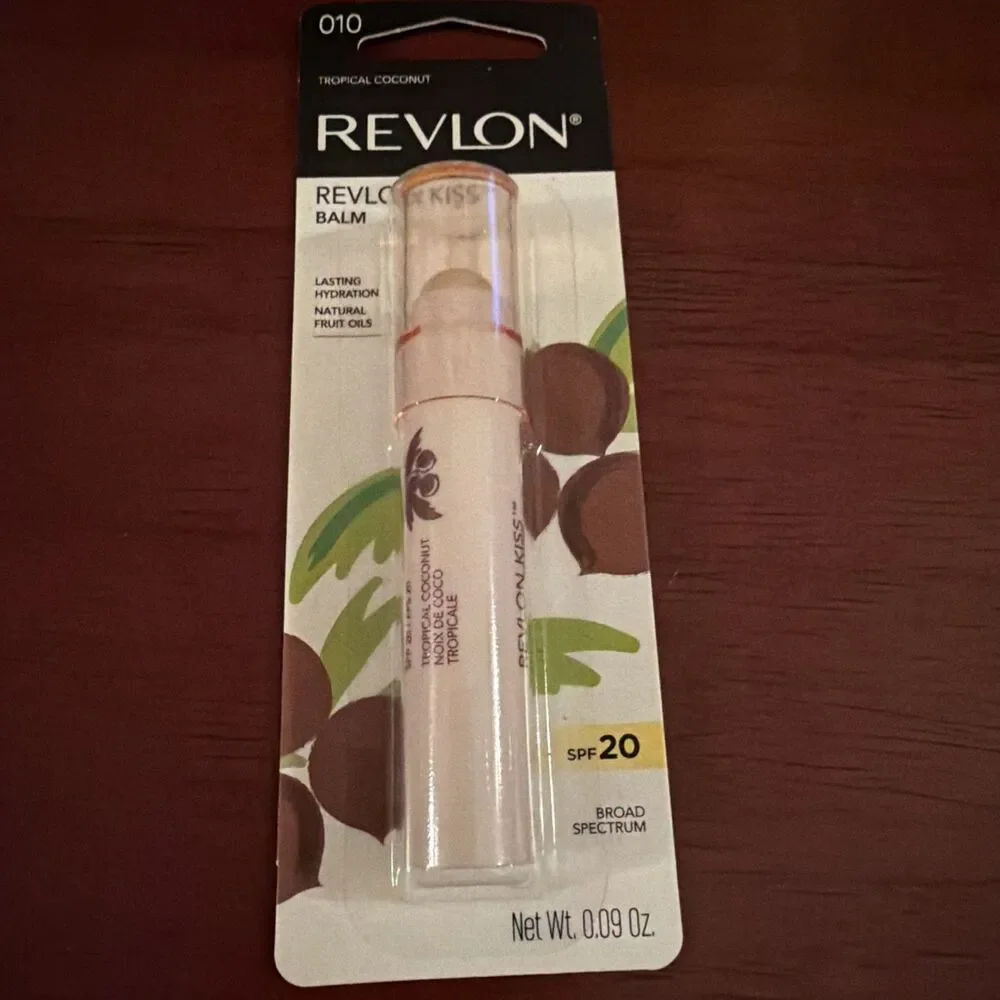 Revlon Lip Balm 010 Tropical Coconut Kiss Balm.Natural Fruit Oils. SPF 20.  NEW!
